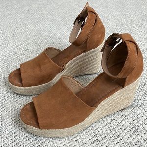 Women’s Wedge Heel Cognac Brown Size 8.5